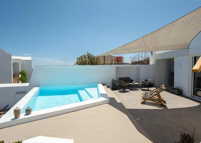 Valery * Fira (Santorini)