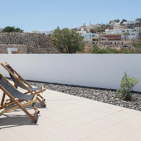 Valery Vila Fira (Santorini)