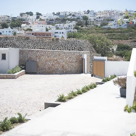 Valery Vila Fira (Santorini)