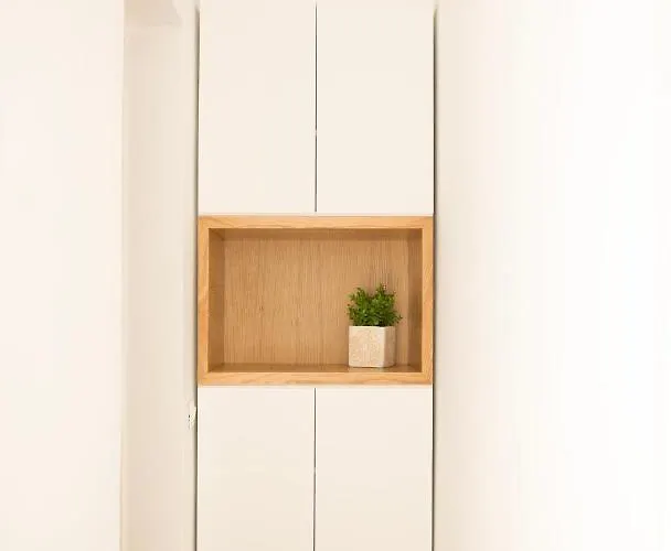 Valery Fira (Santorini)