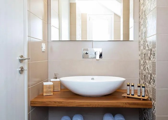 Valery Fira (Santorini)