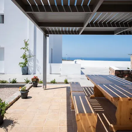 Valery Vila Fira (Santorini)