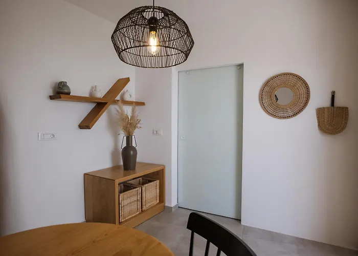 Valery * סנטוריני